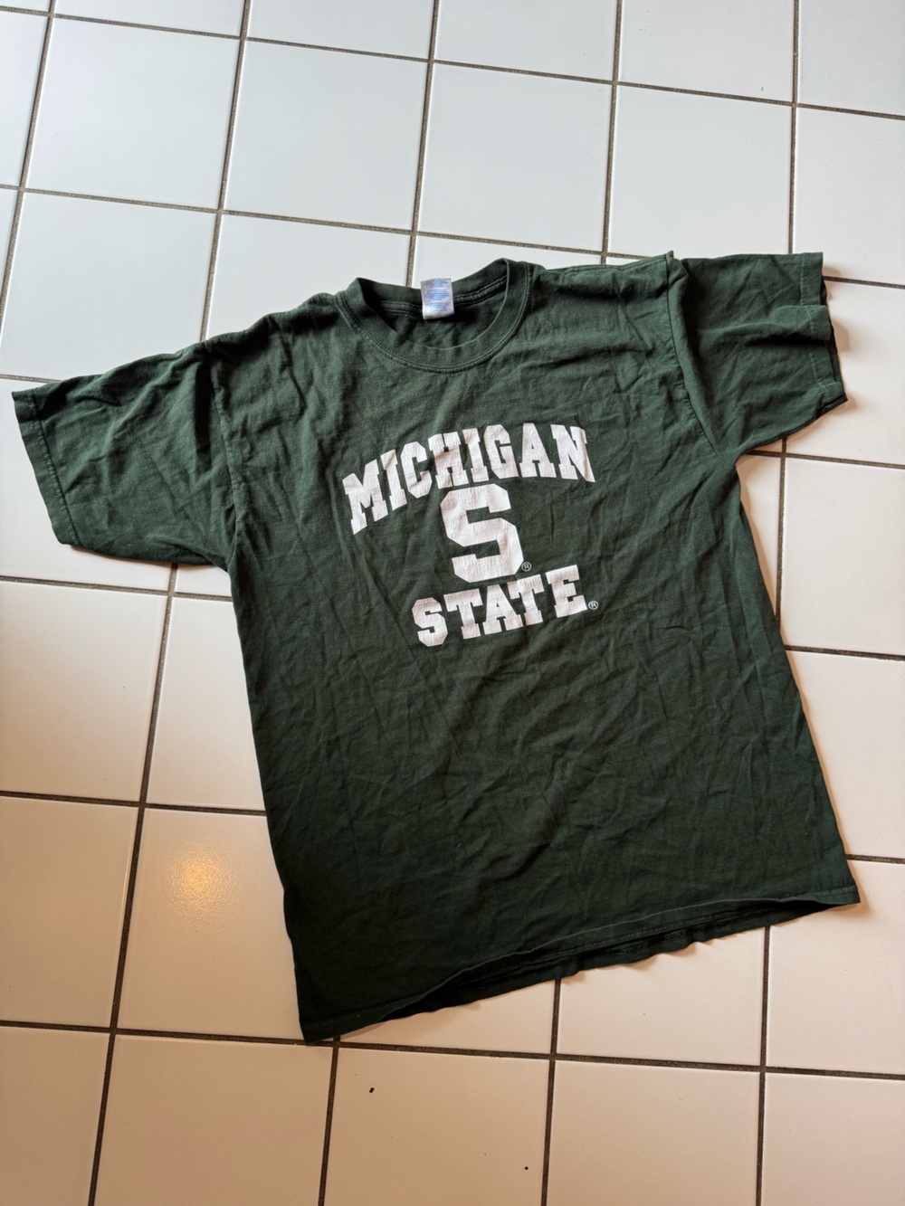 Vintage Michigan State Spartans NCAA Faded Green Gildan Shirt Men’s Size Large